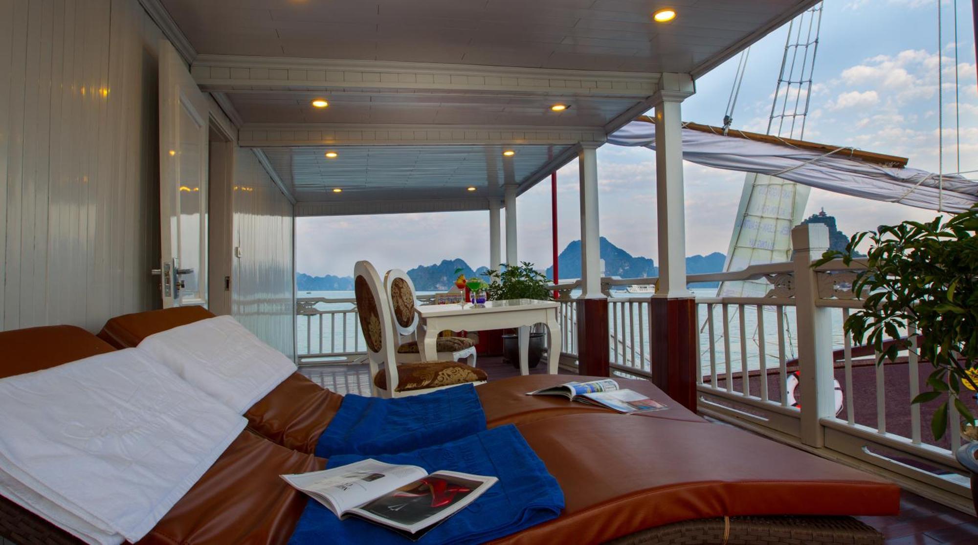 Signature Royal Halong Cruise Ha Long Room photo