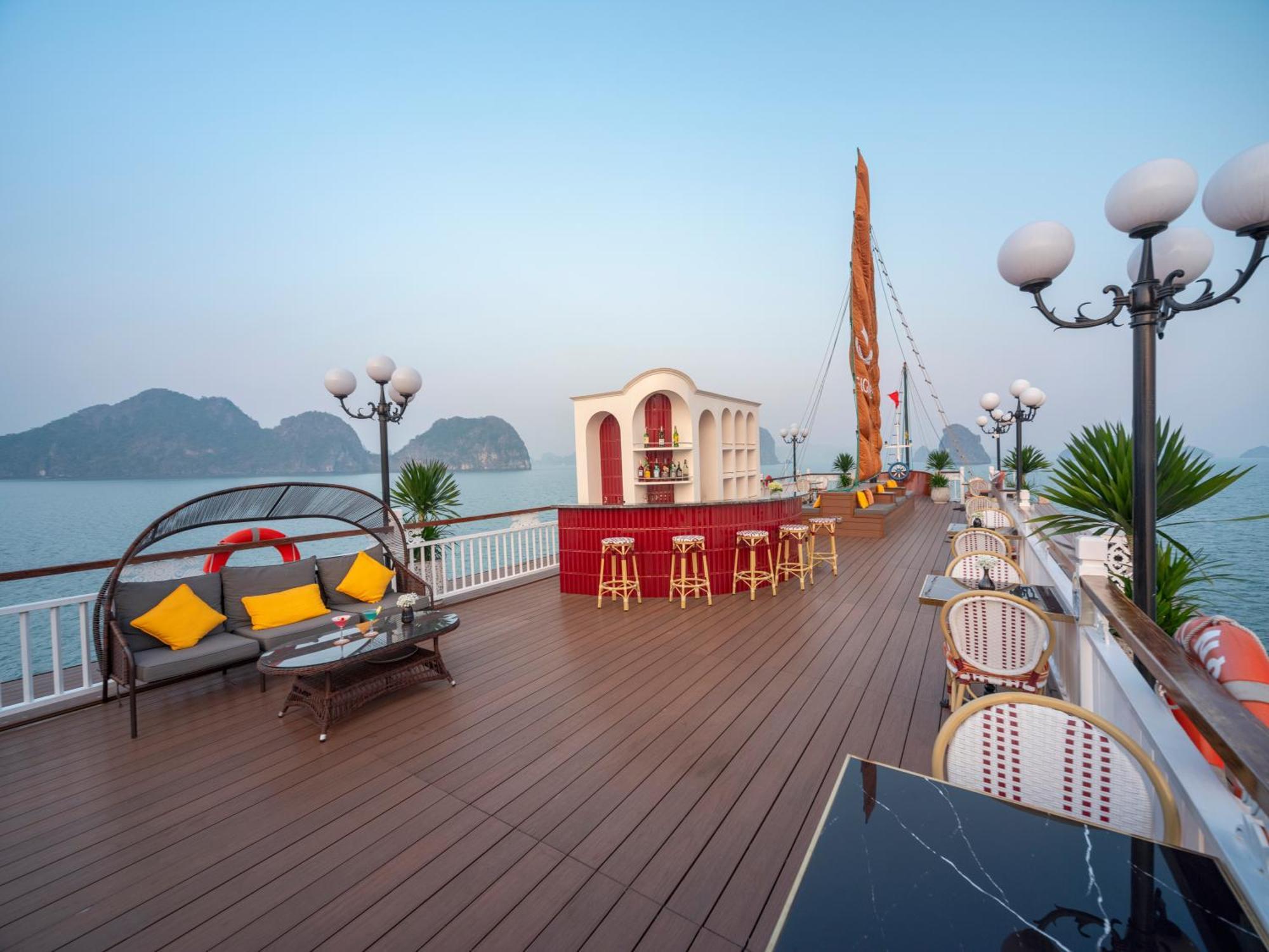 Signature Royal Halong Cruise Ha Long Exterior photo