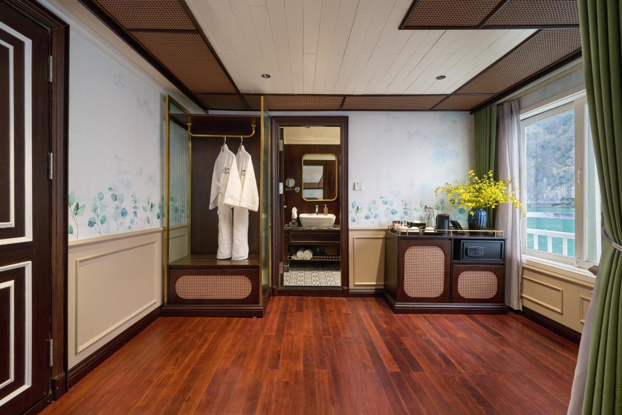 Signature Royal Halong Cruise Ha Long Exterior photo