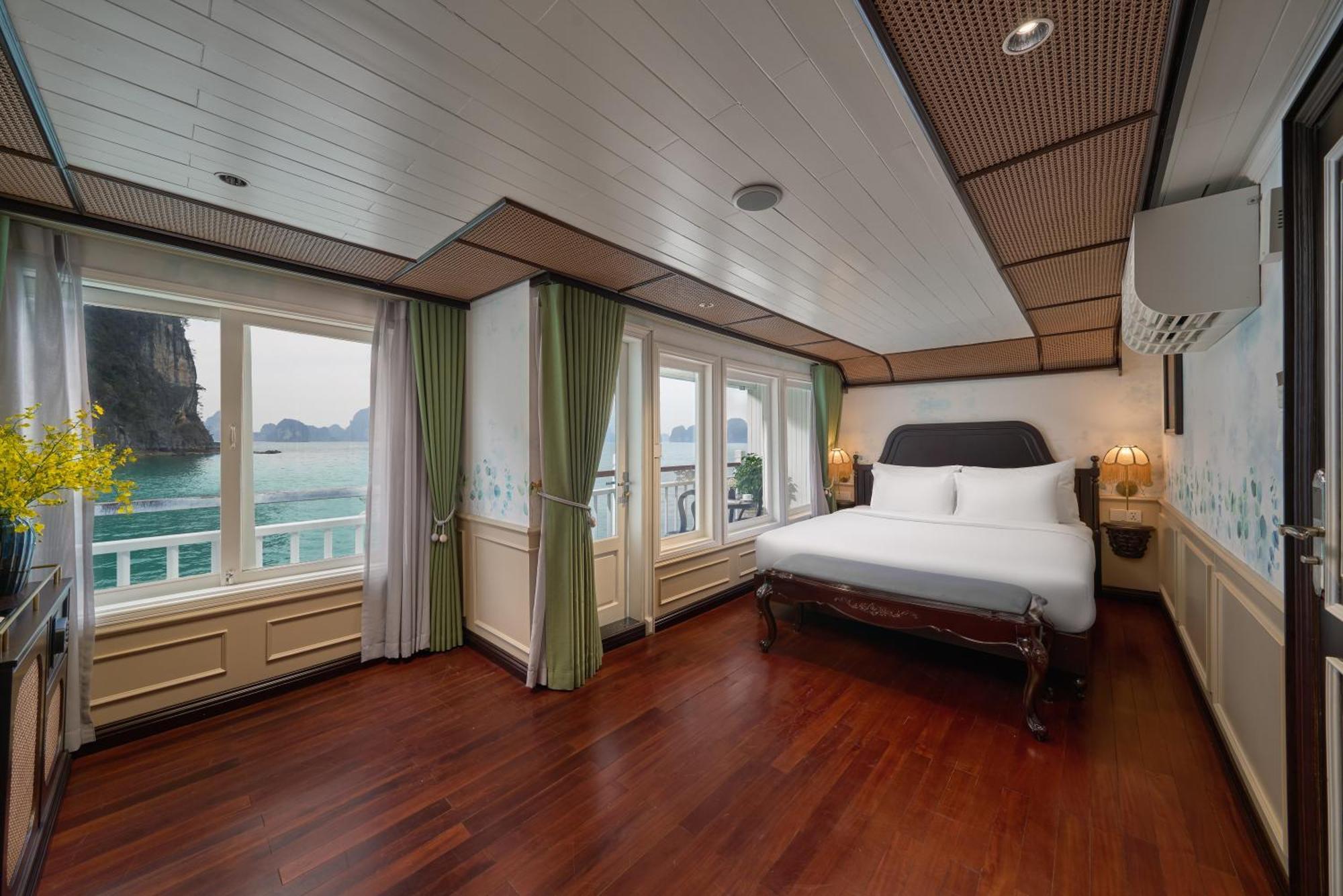 Signature Royal Halong Cruise Ha Long Exterior photo