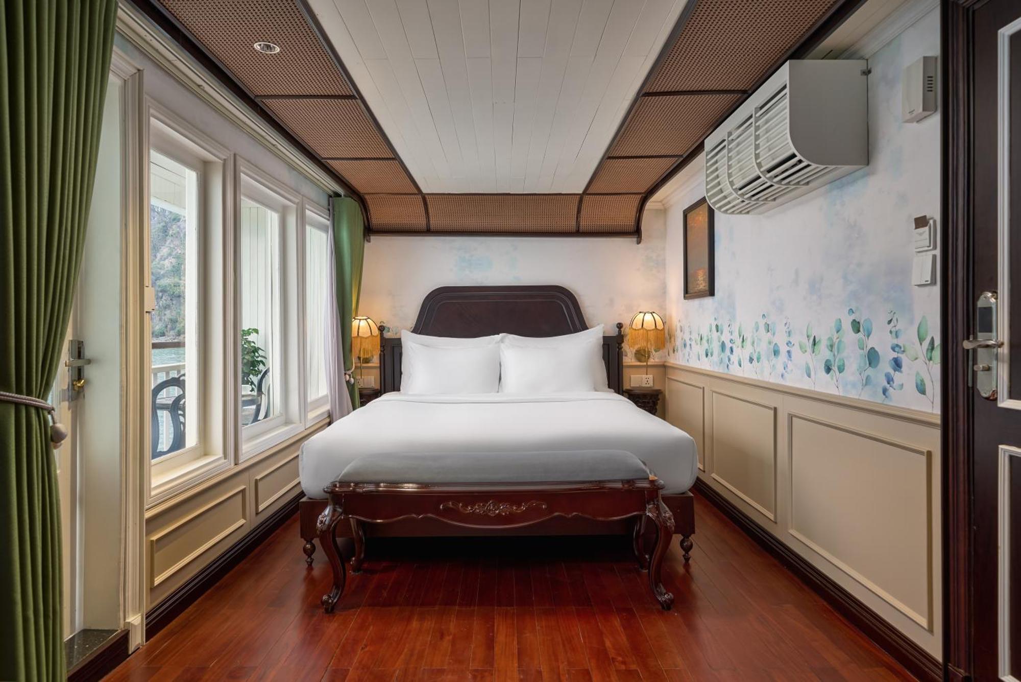 Signature Royal Halong Cruise Ha Long Exterior photo