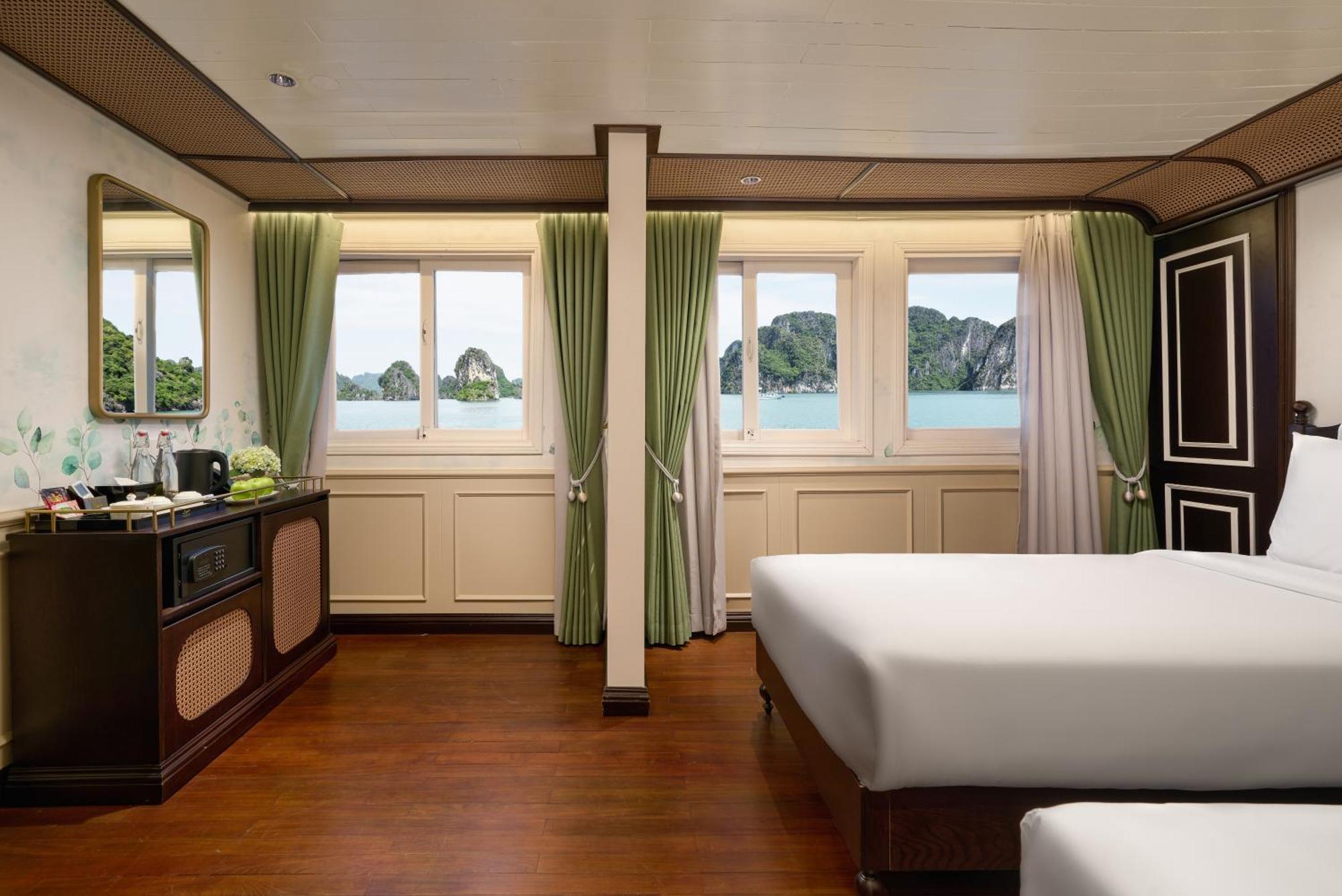 Signature Royal Halong Cruise Ha Long Exterior photo