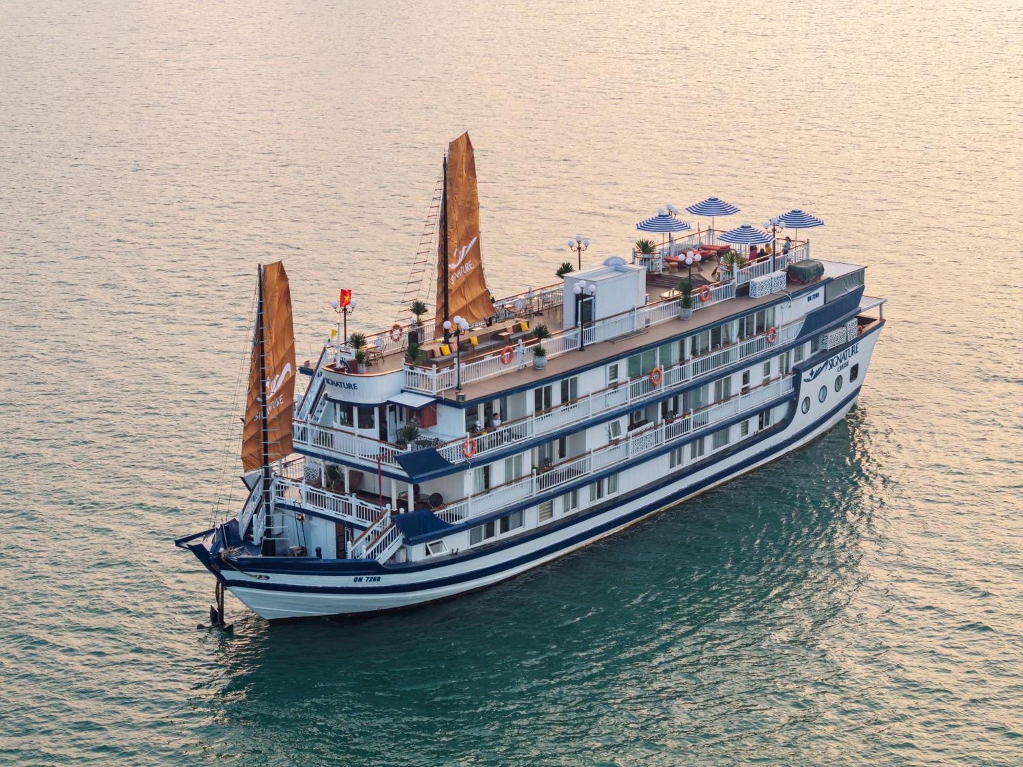 Signature Royal Halong Cruise Ha Long Exterior photo