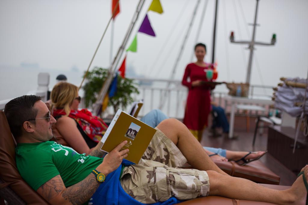 Signature Royal Halong Cruise Ha Long Exterior photo